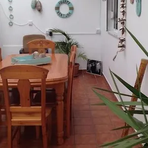 Albergue Kaktus Beach House, Corralejo